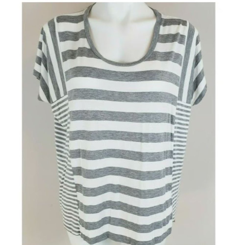 Michael Kors Women’s‎ Cropped Tee Sz Small white and gray
